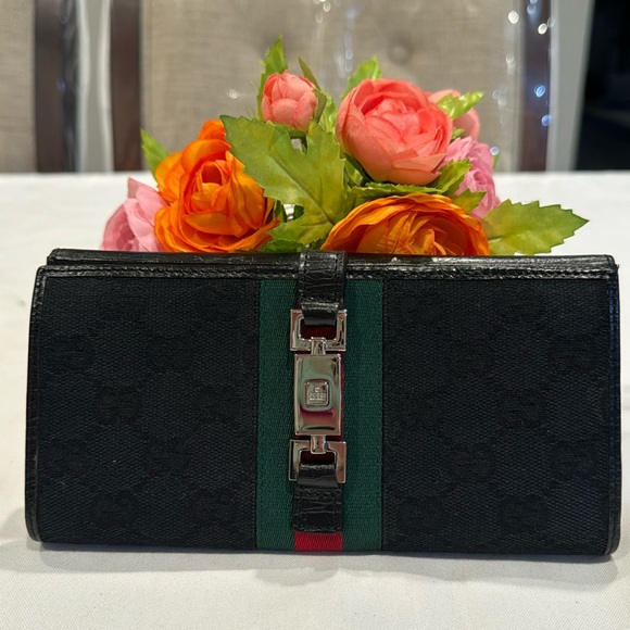 Authentic Gucci wallet - Picture 3 of 13